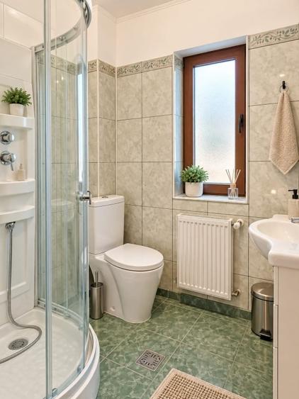 Casă individuală cu 4 camere cu Teren 186 Mp în 1 Decembrie