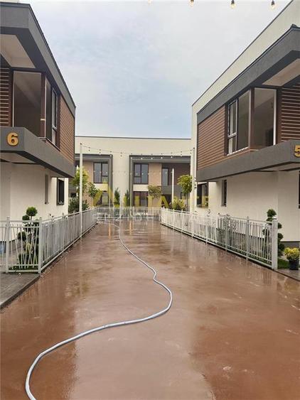 Cel mai deosebit proiect_ansamblu inchis _4 minute pana la statia STV - 2