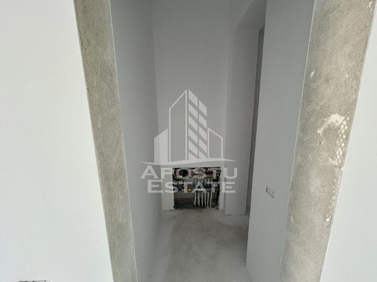 Vand apartament in triplex P+E+M, proiect deosebit, la alb, Sacalaz. - 9