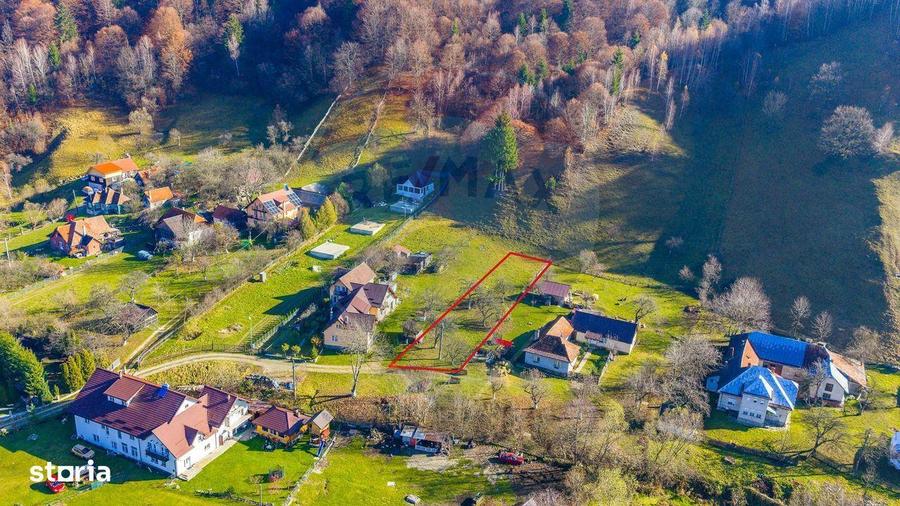 Teren Moieciu de Jos 1000mp /Intravilan - 1