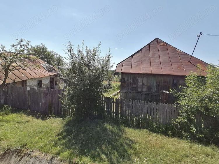 Casa si teren de vanzare - 2