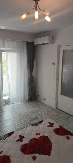 Garsonieră decomandată în Zamfirescu