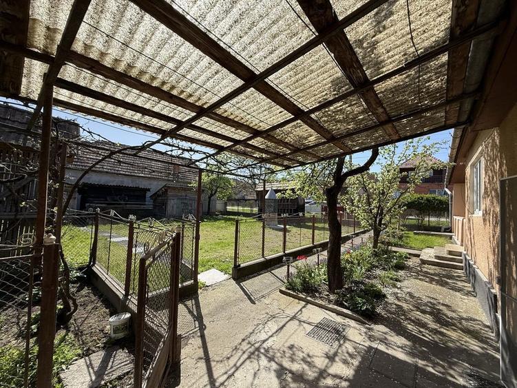 Casa de vanzare Santioana de Mures cu curte si 3camere - 3