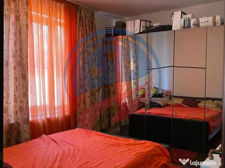 CASA DEOSEBITA APROAPE DE PROMENADA IN EUROCARTIER - 10