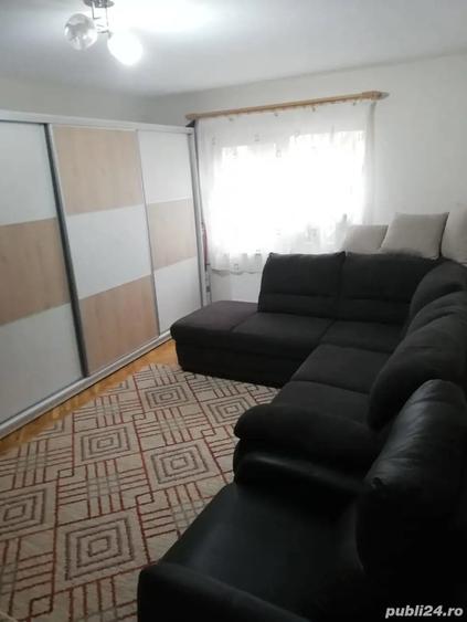Apartament cu 3 camere decomandat în Rogerius
