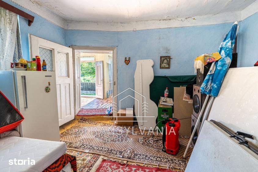 Casă cu 2 camere cu Teren 3463 Mp în Aluniș