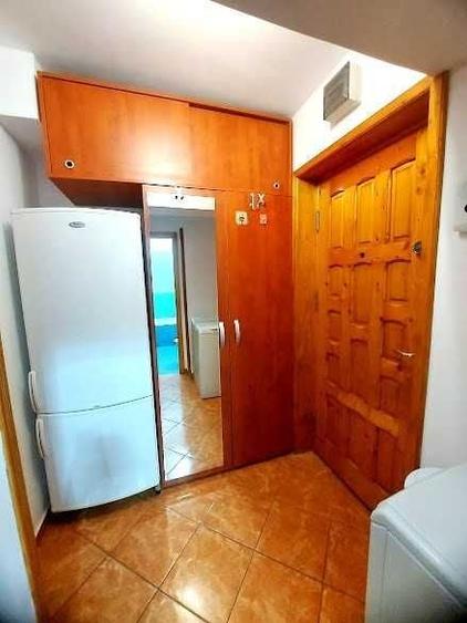 Garsonieră decomandată în Cantacuzino