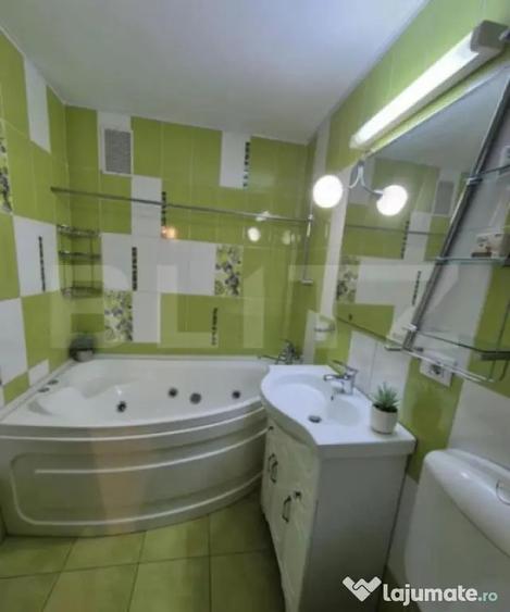 Apartament cu 3 camere decomandat, mobilat în Cug