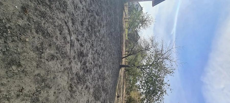 Casă cu Teren 1078 Mp în Central