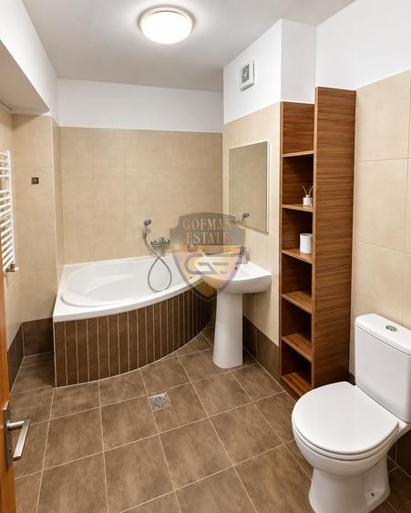 Apartament cu 3 camere decomandat în Faleza Nord