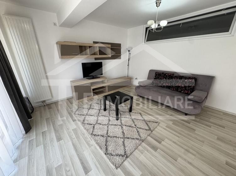 Apartament cu 2 camere decomandat în Livezeni