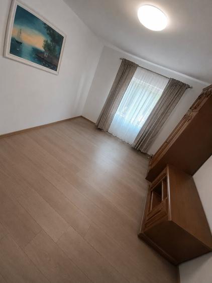 Casă cu 4 camere în Biruința