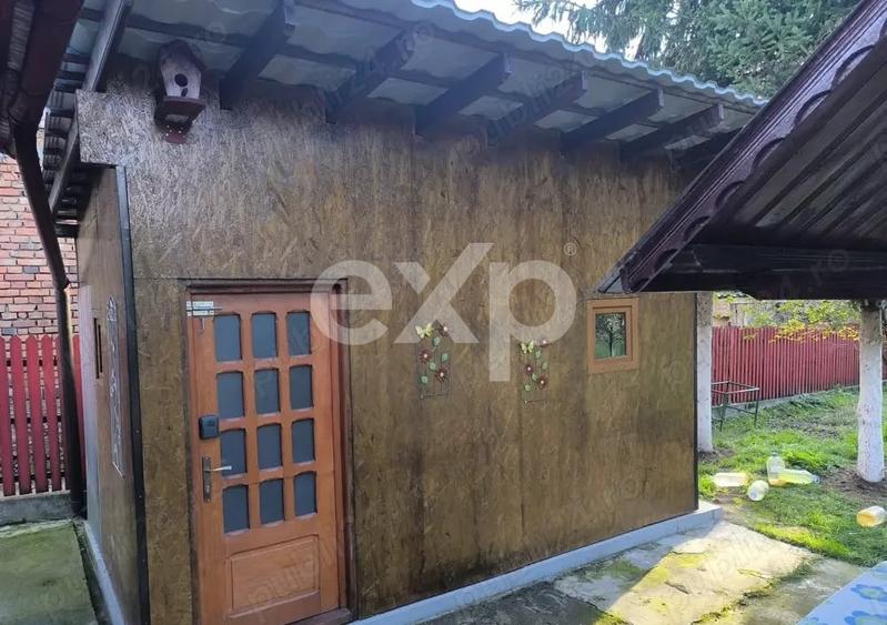 Casă individuală cu 5 camere cu Teren 2100 Mp în Mălureni