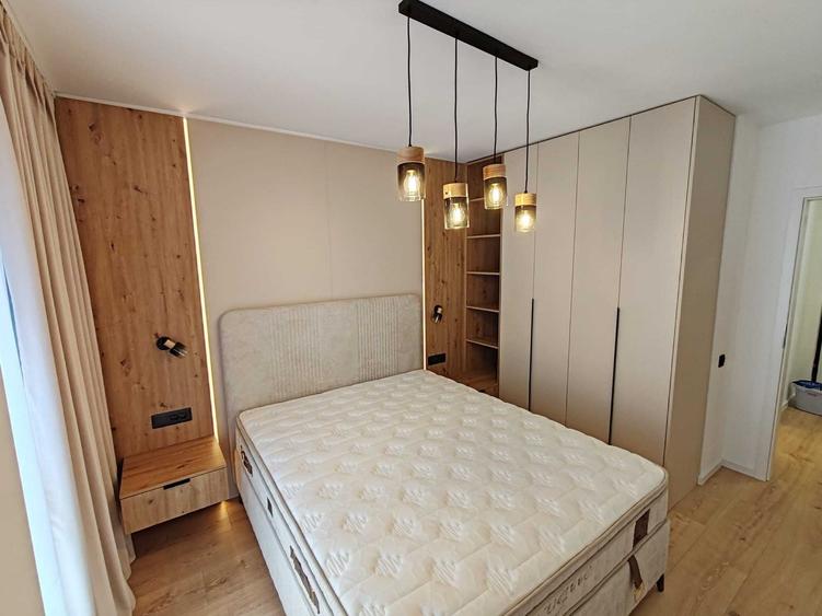 Apartament cu 3 camere decomandat în Între Lacuri