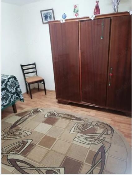 Casă cu Teren 1400 Mp în Poenari