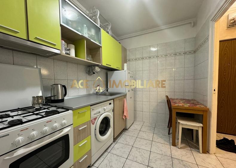 Apartament cu 2 camere semidecomandat, mobilat în Chibrit