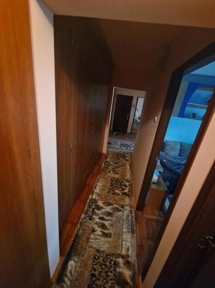 Apartament cu 3 camere în Decebal
