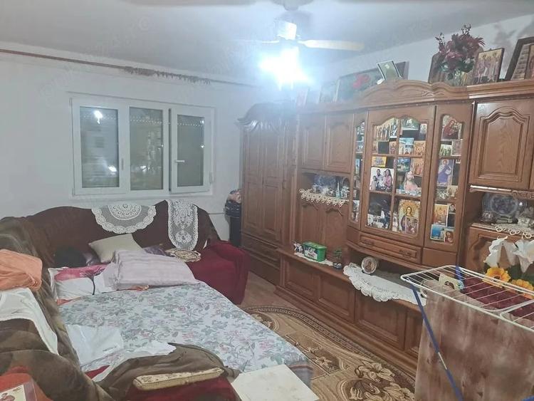Apartament cu 2 camere semidecomandat în Take Ionescu