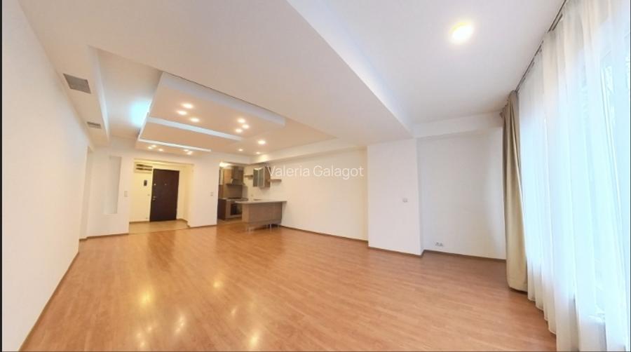 Apartament cu 3 camere decomandat în Herăstrău