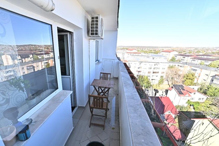 Apartament de vanzare, 4 camere, Rovine - Craiova - 1