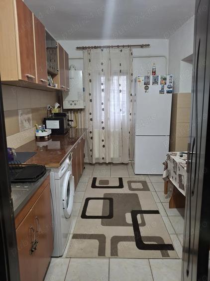 Vand apartament 2 camere piata moldovei - 3