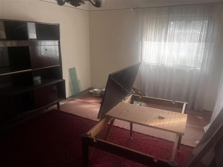 Oportunitate unica  Casa + 2.300 /? teren, deschidere DN1 - 8