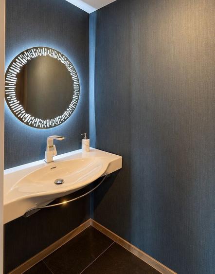 Apartament cu 4 camere decomandat în Barbu Văcărescu