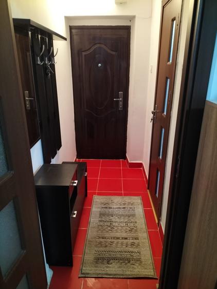 DE INCHIRIAT- Apartament cu 2 camere - 1