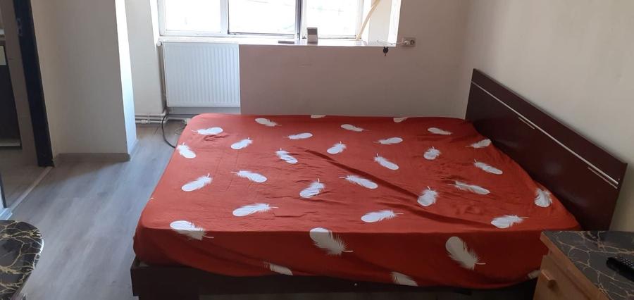 Inchiriez garsoniera Str Decebal - 1