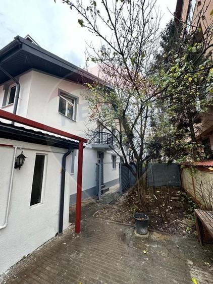 Casă cu 5 camere si 300mp curte, de închiriat în zona Bd. Gloriei - 27