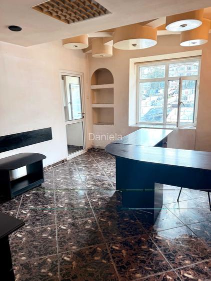 Spatiu comercial/birouri 56,6 mp Intrare Obcini acces stradal