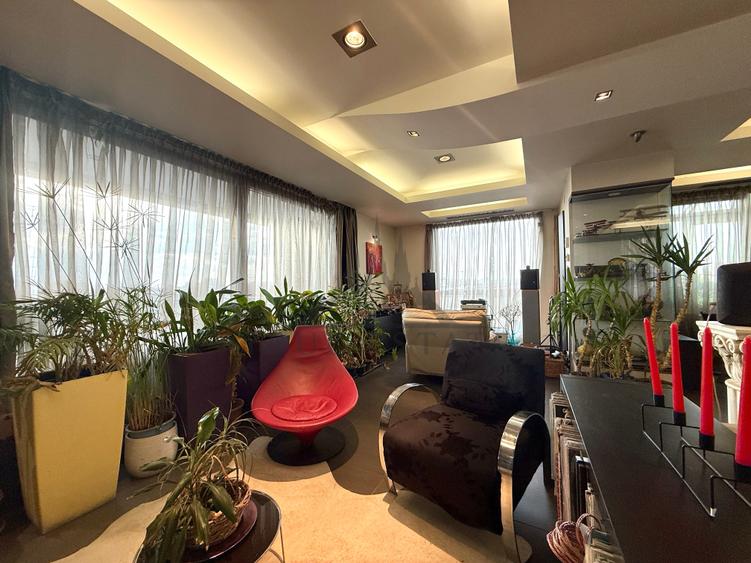 Penthouse unic- British School si UNATC- vedere panoramica spre zona de case - 5