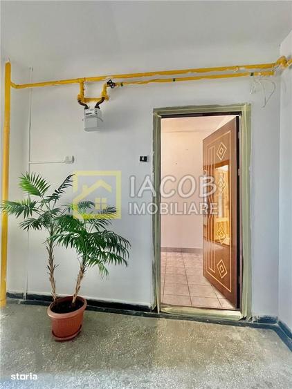 Apartament cu 3 camere de inchiriat, Comanesti, jud. Bacau - 2