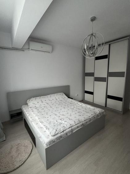 De inchiriat apartament 3 camere - 6