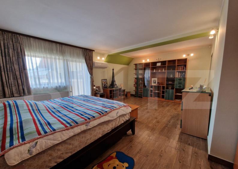 Casa deosebita individuala cu spatiu comercial ,se vand imp - 10