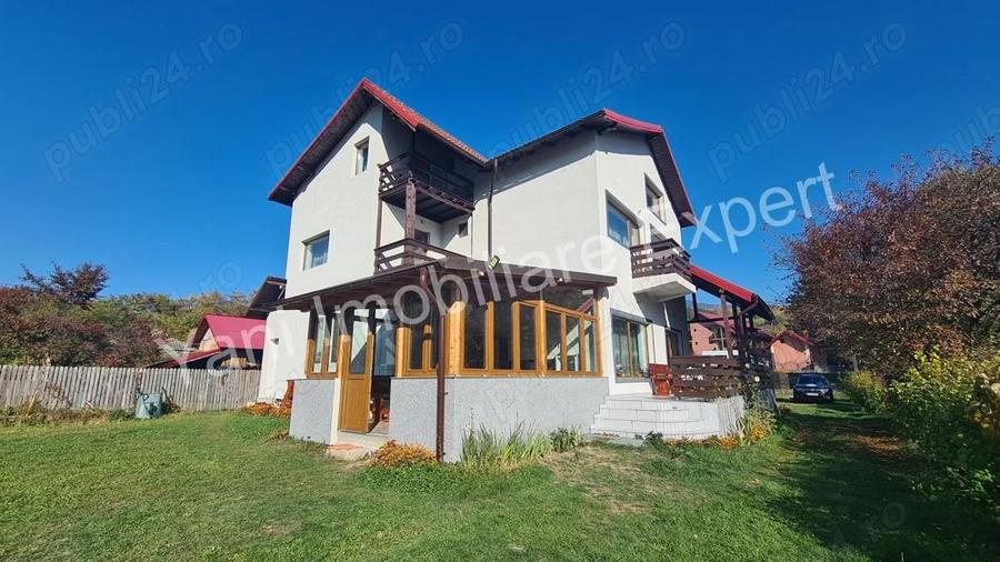 Pensiune casa de vacan?a, de vanzare pe Transfagara?an. - 3