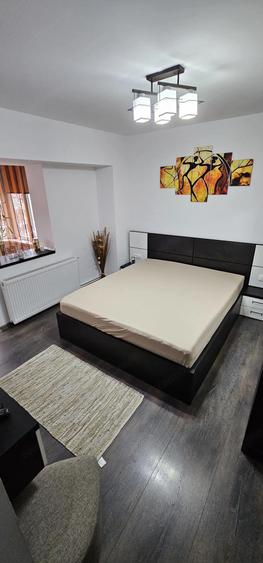 Inchiriez apartament 3 cam cf 1 decomandat ,Central - 6