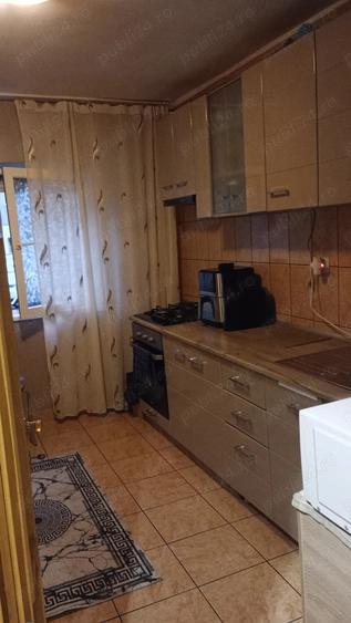 Apartament de vanzare - 3