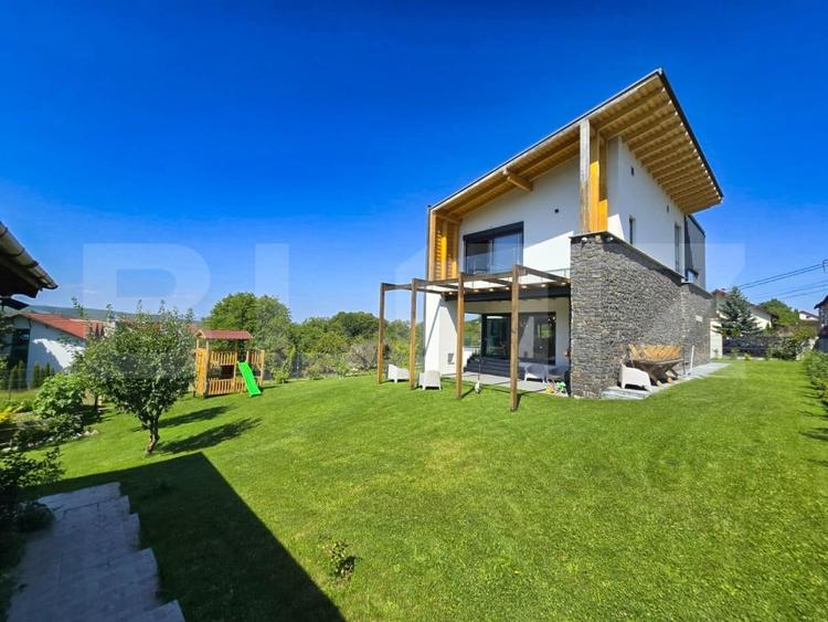 Vila  spectaculoasa de vanzare in Faget - 6