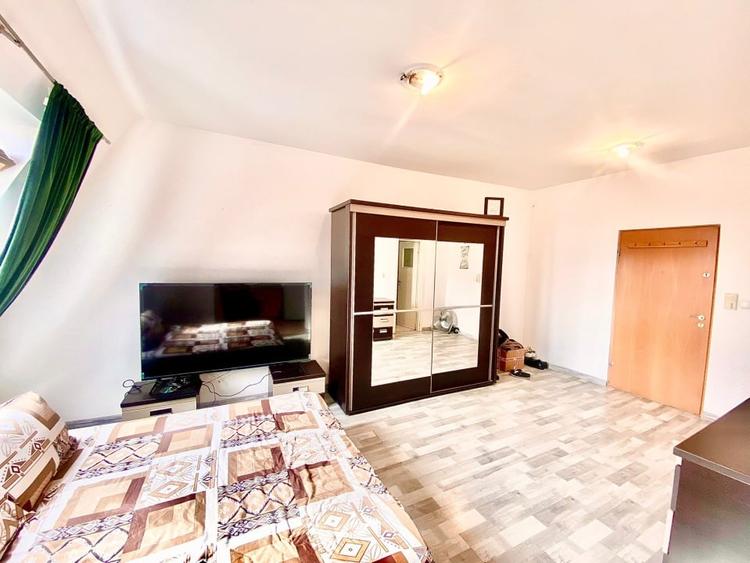 Garsonieră mobilată, utilată, etaj 4, str Războieni - 5