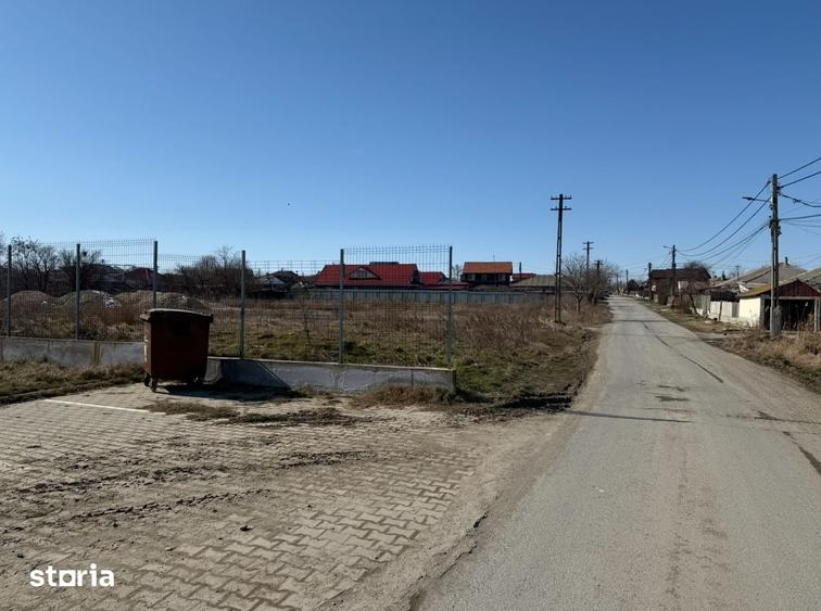 Teren de 1000 mp, în Tuzla