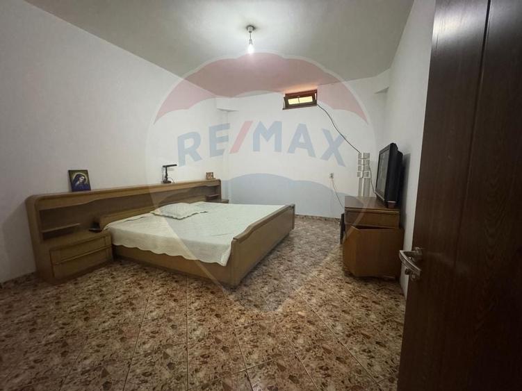 Casa / Vila cu 6 camere de vanzare - 21