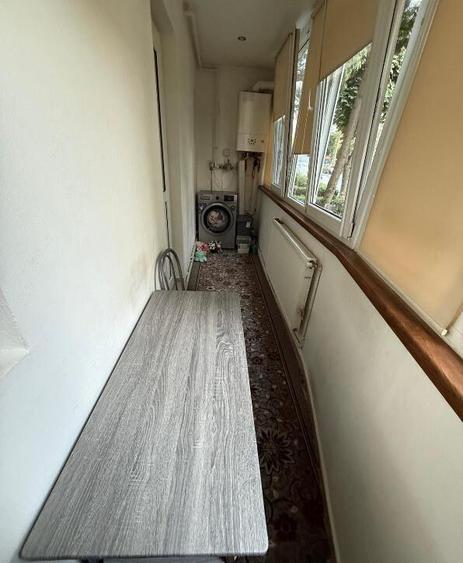 Apartament 2 camere, decomandat - zona Calea Bucuresti - 8