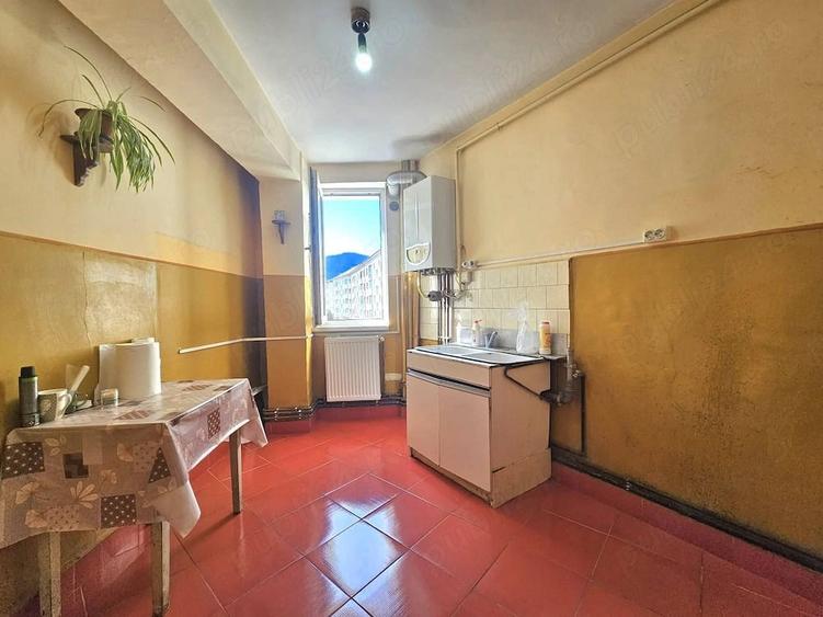 De vinzare apartament ,4 camere, 2 bai ,etj.2 - 1