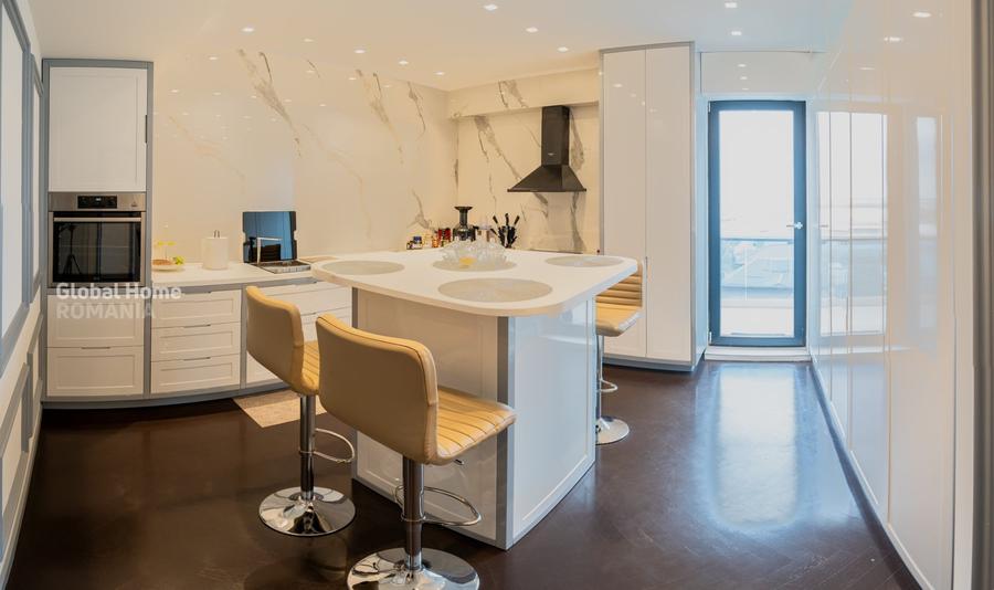 Apartament cu 6 camere decomandat, mobilat în Pipera