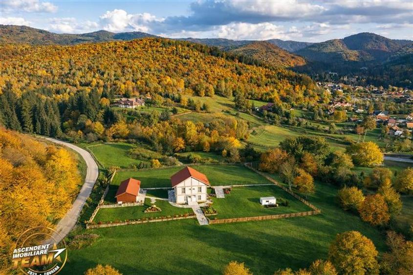 FILM! Vila intr-un peisaj mirific, cu 2.900mp teren, Covasna - 1