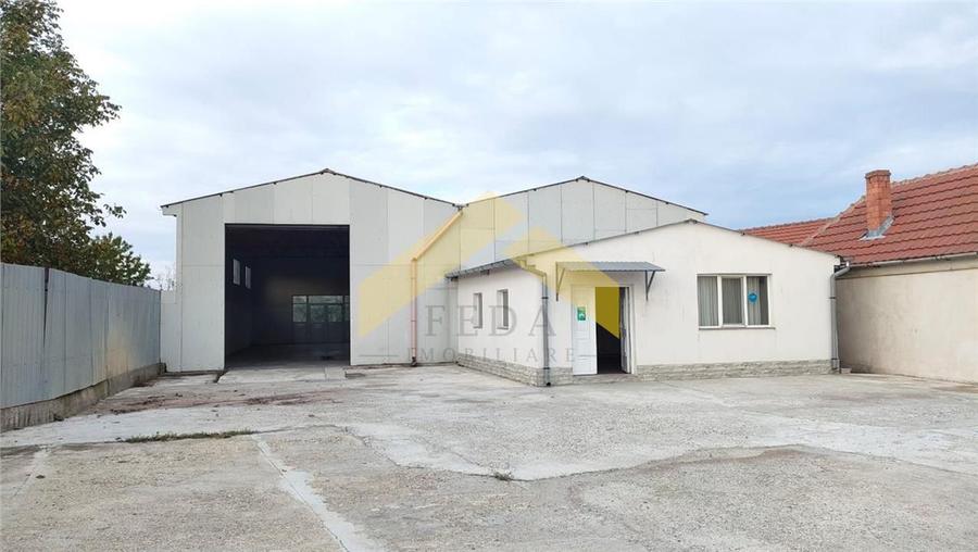 Spatiu comercial 400mp de inchiriat Ineu - 1