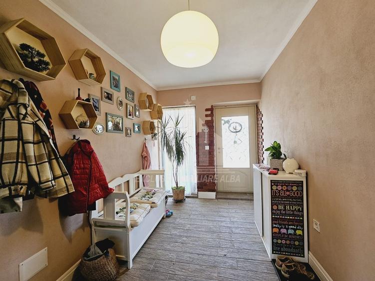 Casa individuala | 300 mp | 1000 mp teren | Mobilata | Micesti - 2