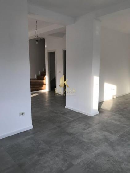 Casa cu 4 camere si curte de inchiriat in Bragadiru - 9