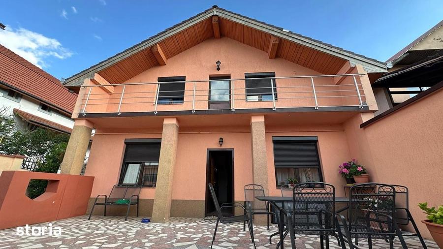 Casă cu 8 camere cu Teren 1420 Mp în Ghiroda